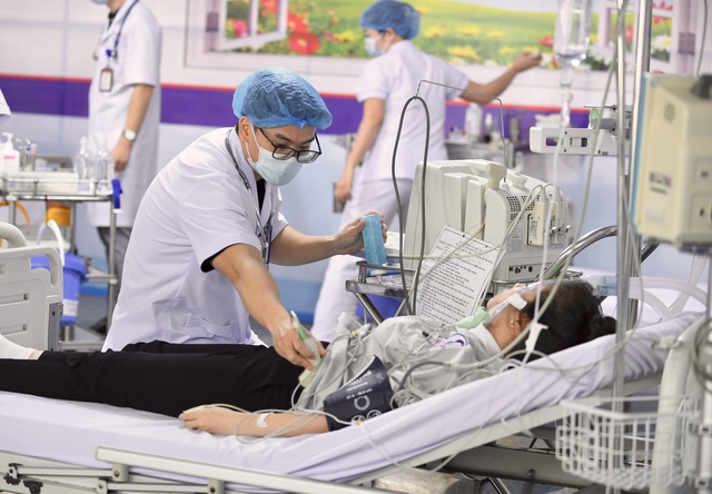 Bộ Y tế tổ chức diễn tập đáp ứng y tế trong tình huống khủng bố- Ảnh 6. Bộ Y tế tổ chức diễn tập đáp ứng y tế trong tình huống khủng bố- Ảnh 6.