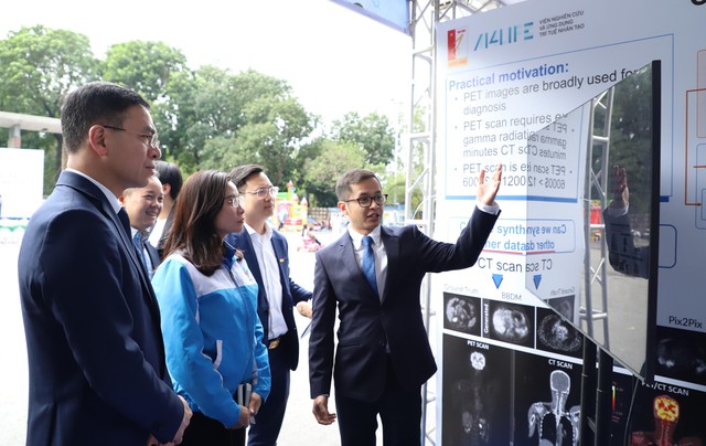 Y tế thông minh đưa dịch vụ chất lượng cao đến tận nơi người dân sinh sống- Ảnh 5. Y tế thông minh đưa dịch vụ chất lượng cao đến tận nơi người dân sinh sống- Ảnh 5.