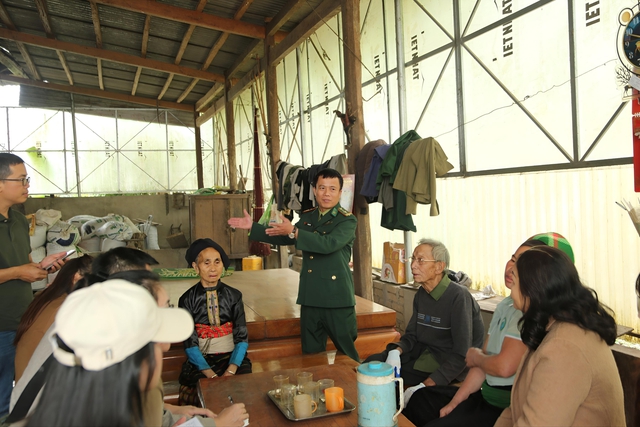 Giữ nền tảng con người giữa vùng biên thử thách- Ảnh 4. Giữ nền tảng con người giữa vùng biên thử thách- Ảnh 4.