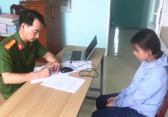 Xách ngược chân trẻ đánh dã man, chủ nhóm trẻ 'Con cưng' lĩnh 9 tháng tù- Ảnh 1. Xách ngược chân trẻ đánh dã man, chủ nhóm trẻ 'Con cưng' lĩnh 9 tháng tù- Ảnh 1.