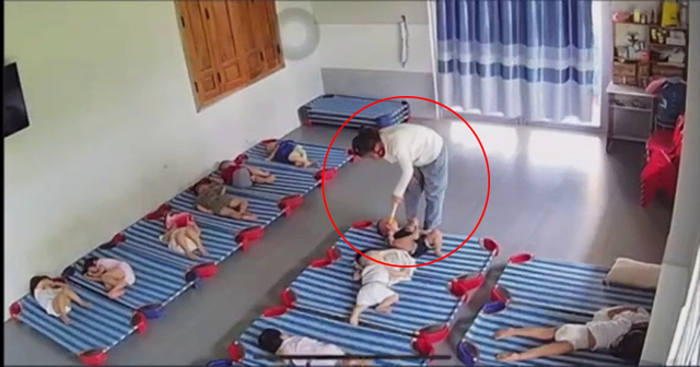 Xách ngược chân trẻ đánh dã man, chủ nhóm trẻ 'Con cưng' lĩnh 9 tháng tù- Ảnh 2. Xách ngược chân trẻ đánh dã man, chủ nhóm trẻ 'Con cưng' lĩnh 9 tháng tù- Ảnh 2.