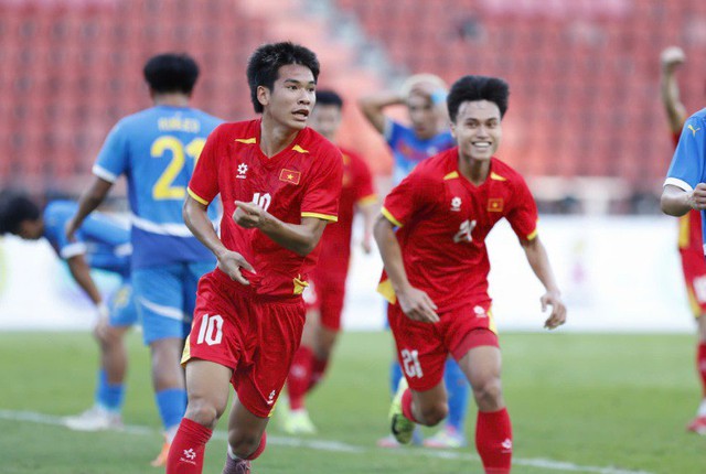 Đội tuyển U22 Việt Nam vào chung kết bóng đá nam SEA Games 33- Ảnh 1. Đội tuyển U22 Việt Nam vào chung kết bóng đá nam SEA Games 33- Ảnh 1.