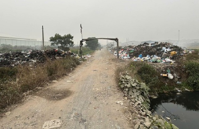 Đốt rác tự phát, nguyên nhân làm nghiêm trọng thêm ô nhiễm không khí- Ảnh 2.