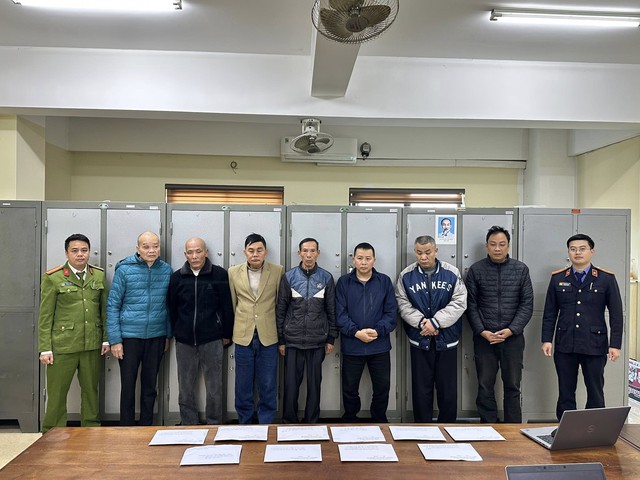 Lộ diện ông trùm lô đề cầm đầu đường dây đánh bạc hàng trăm triệu mỗi ngày ở Sơn La- Ảnh 1. Lộ diện ông trùm lô đề cầm đầu đường dây đánh bạc hàng trăm triệu mỗi ngày ở Sơn La- Ảnh 1.