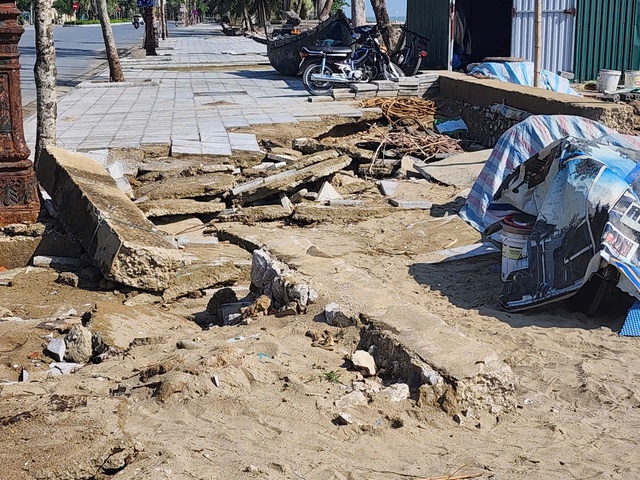 Đầu tư 2,5 tỷ đồng 'vá' tuyến kè biển Sầm Sơn- Ảnh 6. Đầu tư 2,5 tỷ đồng 'vá' tuyến kè biển Sầm Sơn- Ảnh 6.