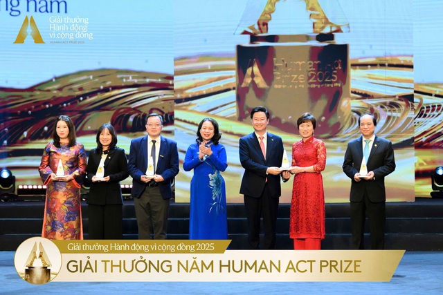 Quỹ Thiện Tâm được vinh danh hạng mục cao nhất trong lễ trao giải thưởng Hành động vì cộng đồng 2025- Ảnh 1.