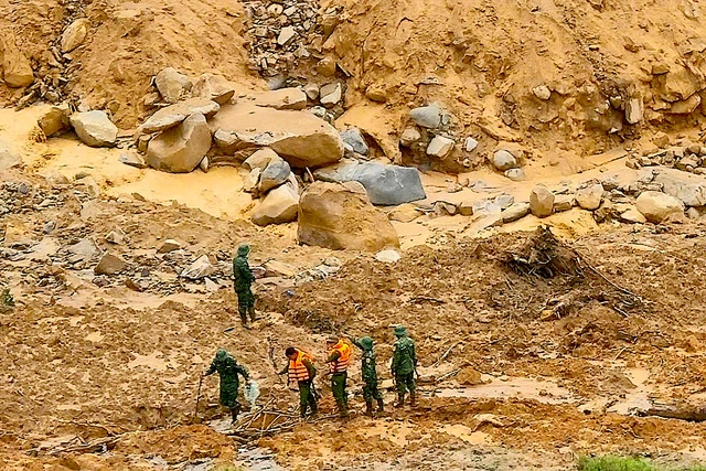 Đường Trường Sơn Đông qua Đà Nẵng gặp sự cố nghiêm trọng, phải công bố tình huống khẩn cấp- Ảnh 2.