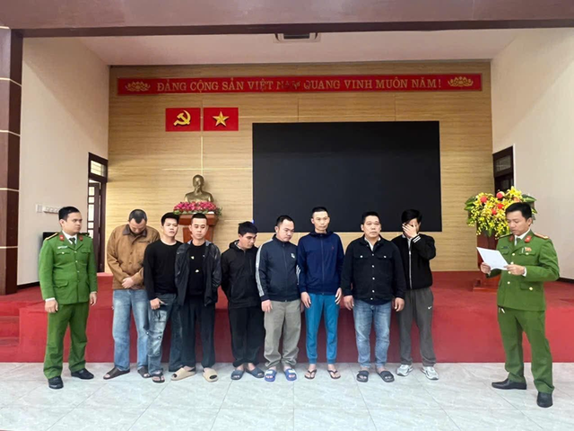 Phá ổ đánh bạc qua mạng hàng trăm tỷ đồng- Ảnh 1.