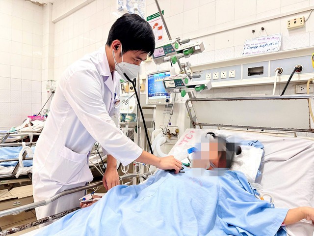 Giành giật sự sống cho sản phụ ngừng tim, hôn mê sâu- Ảnh 1.