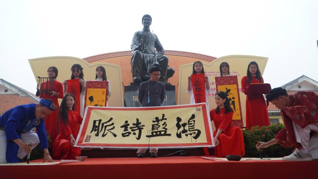 Lan tỏa sâu rộng giá trị to lớn di sản của Đại thi hào Nguyễn Du- Ảnh 1.