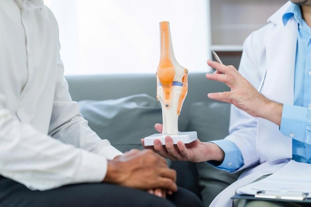 Sụn khớp và lão hóa: những điều bạn cần biết để bảo vệ hệ vận động- Ảnh 1.