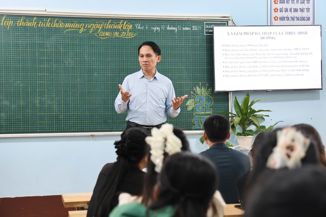 Nâng cao năng lực chăm sóc sức khỏe học đường cho 230 giáo viên, phụ huynh và học sinh tại Nghệ An- Ảnh 3.