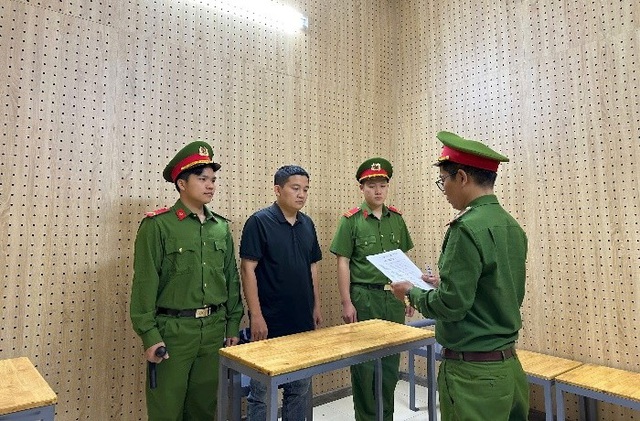 Cựu cán bộ ngân hàng chiếm đoạt hơn 8 tỷ đồng thông qua việc vay vốn đáo hạn- Ảnh 1. Cựu cán bộ ngân hàng chiếm đoạt hơn 8 tỷ đồng thông qua việc vay vốn đáo hạn- Ảnh 1.