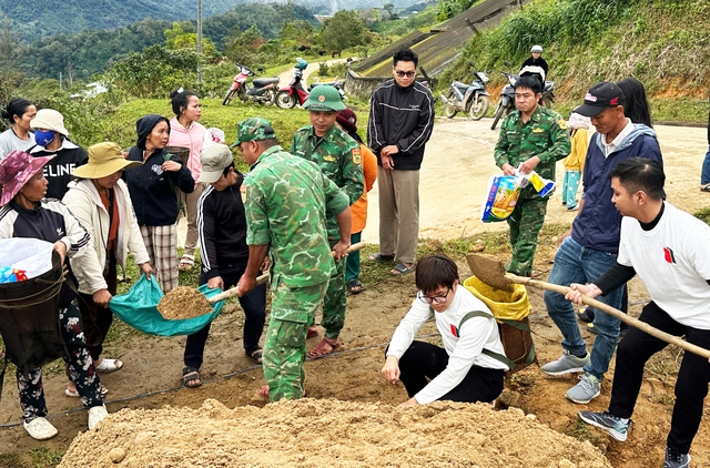 Đà Nẵng: Thêm điểm tựa an toàn cho người dân vùng sạt lở xã Hùng Sơn- Ảnh 1.