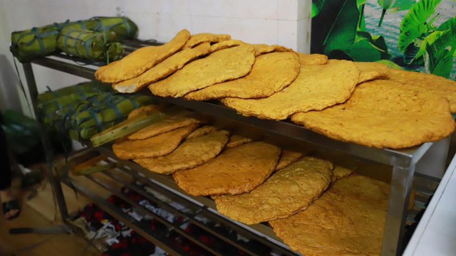 Phát hiện gần 170kg giò, chả chứa hàn the tại chợ Tam Cờ, Tuyên Quang - Ảnh 3.