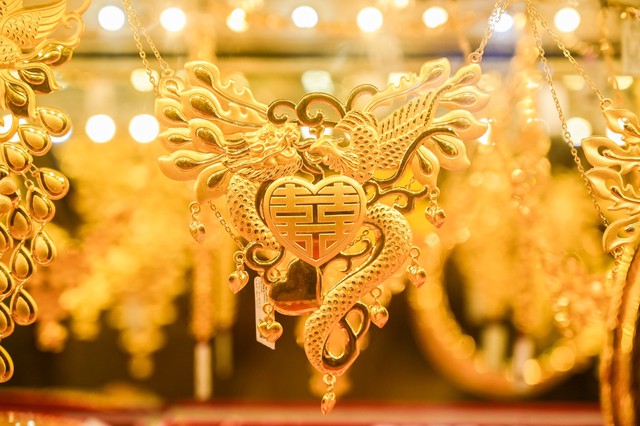 Giá vàng hôm nay ngày 22/12 đồng loạt tăng rất mạnh lên đỉnh- Ảnh 1.