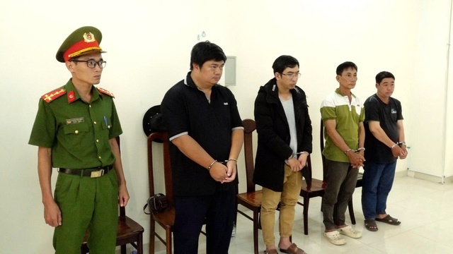 Khởi tố 5 đối tượng liên quan vụ người đàn ông tử vong trên đường dây điện trung thế- Ảnh 2.