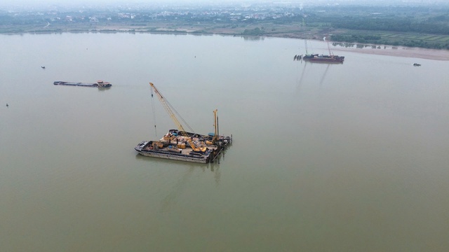 Hiện trạng cầu hơn 11.800 tỷ đồng, kết nối Hà Nội với Hưng Yên sau 4 tháng thi công- Ảnh 2.