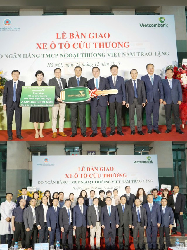 Vietcombank tặng xe cứu thương trị giá gần 2,7 tỷ đồng cho Bệnh viện Hữu Nghị- Ảnh 1.