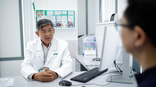 Ba cuộc phẫu thuật giành lại sự sống cho cụ bà 88 tuổi mắc căn bệnh hiếm gặp- Ảnh 2.