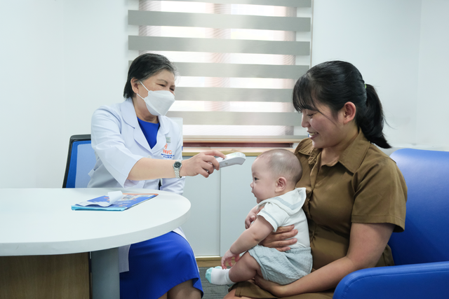 Hệ thống Tiêm chủng VNVC tiên phong tiêm kháng thể đơn dòng phòng RSV tại Việt Nam, bảo vệ trẻ nhỏ mùa cao điểm- Ảnh 2.