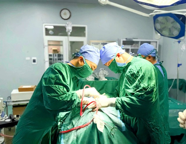 Phẫu thuật Cột sống tại Bệnh viện Chấn thương Chỉnh hình Nghệ An: Đột phá chuyên môn và phát triển vượt bậc- Ảnh 1.