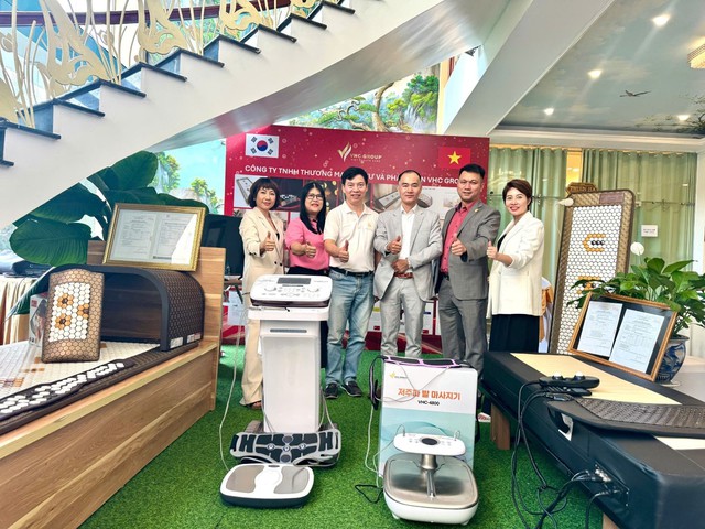 Từ thảm nhiệt từ trường đến thiết bị trị liệu cột sống: VHC Group đưa công nghệ Hàn Quốc vào chăm sóc sức khỏe- Ảnh 3.