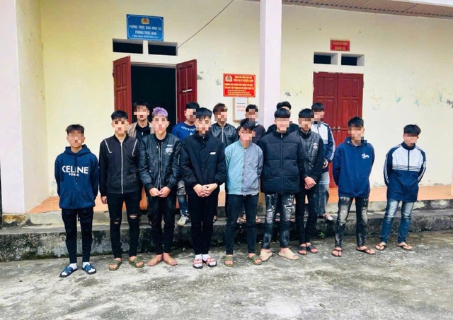 Tháo biển số, mang hung khí gây rối, 20 đối tượng bị khởi tố- Ảnh 1.