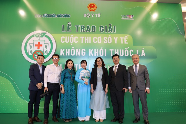 Không khí sôi động trước giờ trao giải Cuộc thi 'Cơ sở y tế không khói thuốc lá' lần thứ I- Ảnh 2.