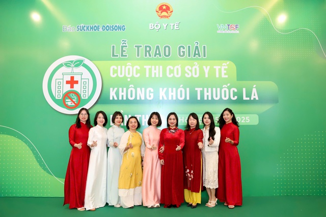 Không khí sôi động trước giờ trao giải Cuộc thi 'Cơ sở y tế không khói thuốc lá' lần thứ I- Ảnh 8.