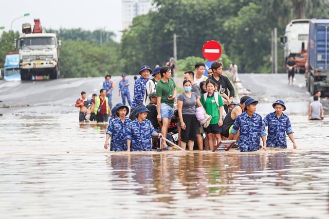 Thiên tai năm 2025 phá vỡ nhiều cột mốc lịch sử, Việt Nam tiếp nhận hơn 20 triệu USD hỗ trợ các địa phương tái thiết- Ảnh 1. Thiên tai năm 2025 phá vỡ nhiều cột mốc lịch sử, Việt Nam tiếp nhận hơn 20 triệu USD hỗ trợ các địa phương tái thiết- Ảnh 1.