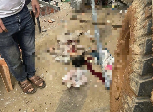 Xe tải va chạm với xe máy, 5 người thương vong- Ảnh 2.