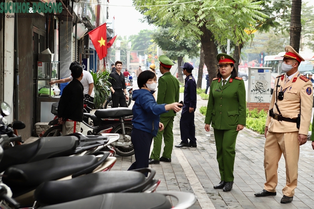 Công an Hà Nội tăng cường kiểm soát, đảm bảo an ninh trật tự khu vực trận địa pháo hoa- Ảnh 4.