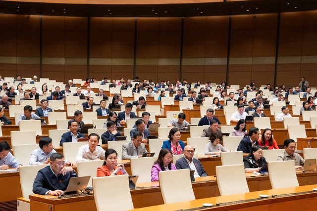 Quốc hội thông qua Luật Tình trạng khẩn cấp, thống nhất dùng số 112 tiếp nhận thông tin- Ảnh 3.