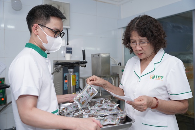 Những đổi mới của bác sĩ Tuyết Lan giúp nâng cao hiệu quả điều trị bệnh dạ dày bằng YHCT- Ảnh 3.