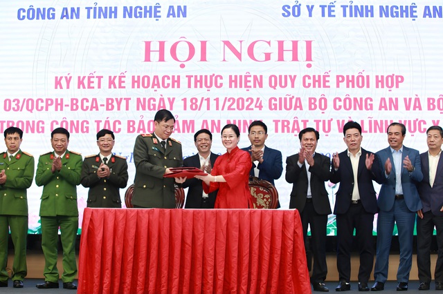 Siết chặt phối hợp bảo đảm an ninh y tế, vì sức khỏe Nhân dân- Ảnh 5. Siết chặt phối hợp bảo đảm an ninh y tế, vì sức khỏe Nhân dân- Ảnh 5.