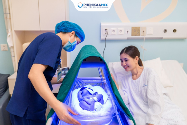 Vàng da ở trẻ sơ sinh bao lâu thì hết? Hướng dẫn phân biệt vàng da sinh lý và vàng da bệnh lý- Ảnh 2.