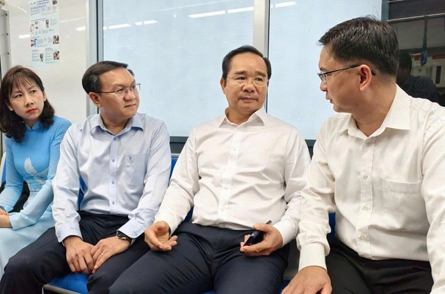 TPHCM ra mắt Trung tâm Phục vụ hành chính công: Không giấy tờ, không địa giới hành chính, giảm 30% thời gian giải quyết thủ tục- Ảnh 1.