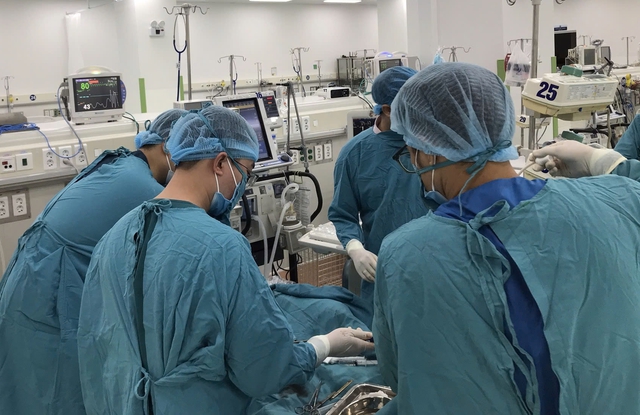 Trung tâm Niệu Nhi đầu tiên của Việt Nam đạt chứng nhận xuất sắc- Ảnh 2.