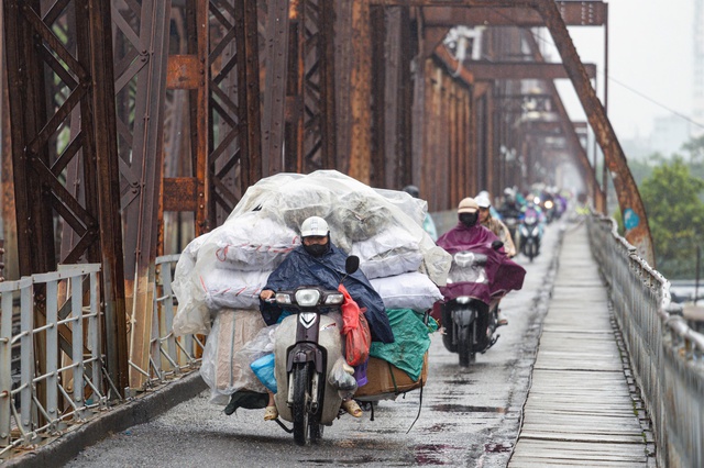 Không khí lạnh tiếp tục tăng cường, miền Bắc trời rét, miền Trung vẫn còn mưa lớn- Ảnh 1.