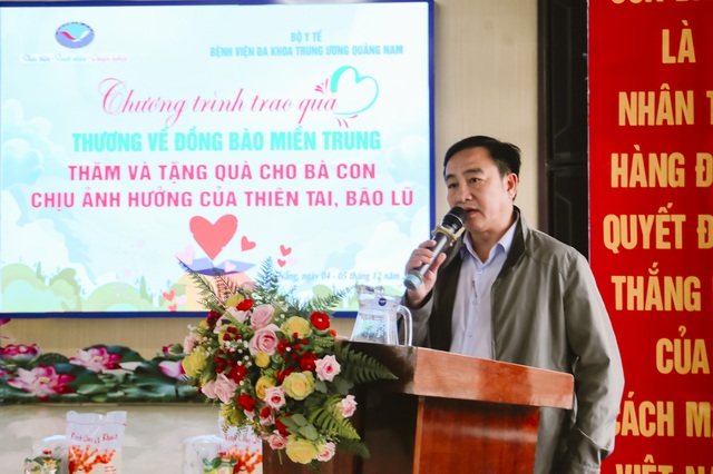 Bác sĩ về thôn bản khám bệnh, phát thuốc miễn phí cho người dân vùng cao- Ảnh 8.