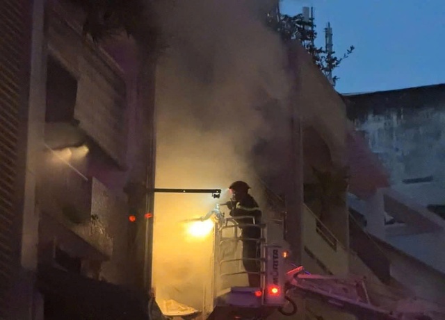 Sức khỏe 2 nạn nhân vụ cháy quán bún ốc ở TPHCM- Ảnh 1. Sức khỏe 2 nạn nhân vụ cháy quán bún ốc ở TPHCM- Ảnh 1.