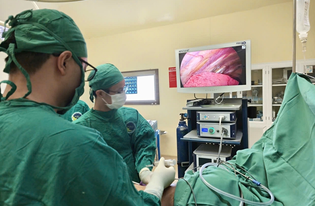 Bác sĩ Việt Nam cứu bệnh nhân Campuchia vượt 1.000 km tìm hy vọng sống- Ảnh 1. Bác sĩ Việt Nam cứu bệnh nhân Campuchia vượt 1.000 km tìm hy vọng sống- Ảnh 1.