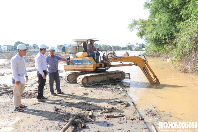 Khánh Hoà khẩn trương tu sửa công trình thủy lợi, tái thiết cuộc sống sau lũ- Ảnh 1. Khánh Hoà khẩn trương tu sửa công trình thủy lợi, tái thiết cuộc sống sau lũ- Ảnh 1.