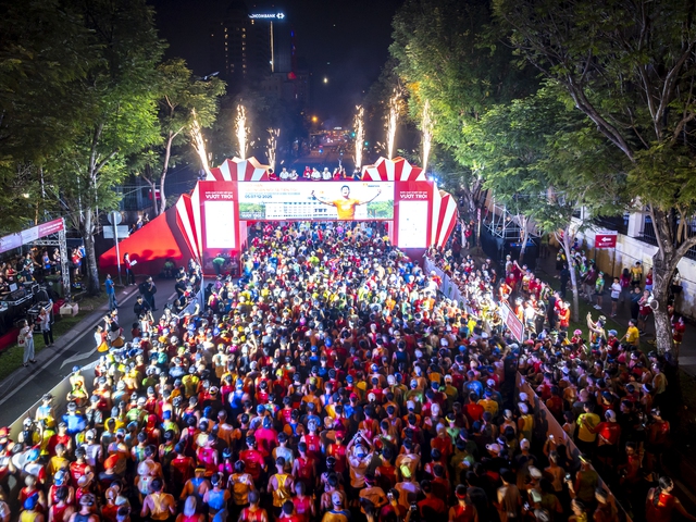 Giải marathon quốc tế TPHCM Techcombank mùa thứ 8: Khẳng định vị thế giải chạy biểu trưng của thành phố- Ảnh 1. Giải marathon quốc tế TPHCM Techcombank mùa thứ 8: Khẳng định vị thế giải chạy biểu trưng của thành phố- Ảnh 1.