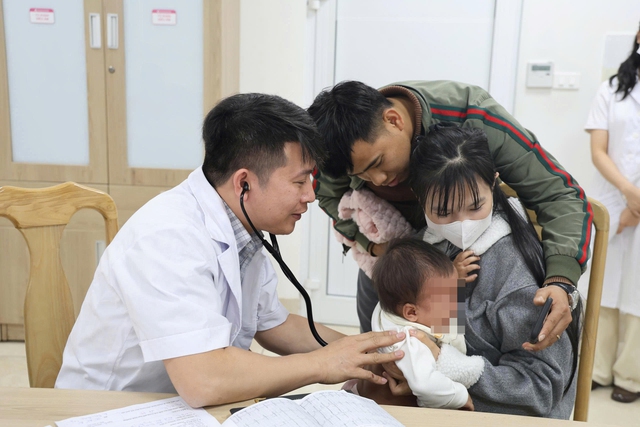 Hơn 300 trẻ được khám sàng lọc tim bẩm sinh miễn phí tại Bệnh viện Sản Nhi tỉnh Phú Thọ- Ảnh 3.