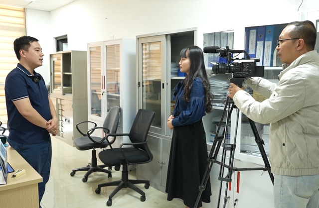 'Ánh sáng phía cuối đường' và những người kể chuyện từ tuyến đầu phòng, chống HIV/AIDS- Ảnh 5. 'Ánh sáng phía cuối đường' và những người kể chuyện từ tuyến đầu phòng, chống HIV/AIDS- Ảnh 5.