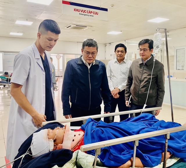 Vụ nhiều người thương vong sau tai nạn trên cao tốc: Tình trạng sức khỏe các nạn nhân hiện ra sao?- Ảnh 3. Vụ nhiều người thương vong sau tai nạn trên cao tốc: Tình trạng sức khỏe các nạn nhân hiện ra sao?- Ảnh 3.