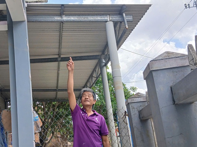 Chuyện ông nông dân vượt hiểm nguy, cứu hàng chục người chới với trong trận lũ lụt lịch sử- Ảnh 3.