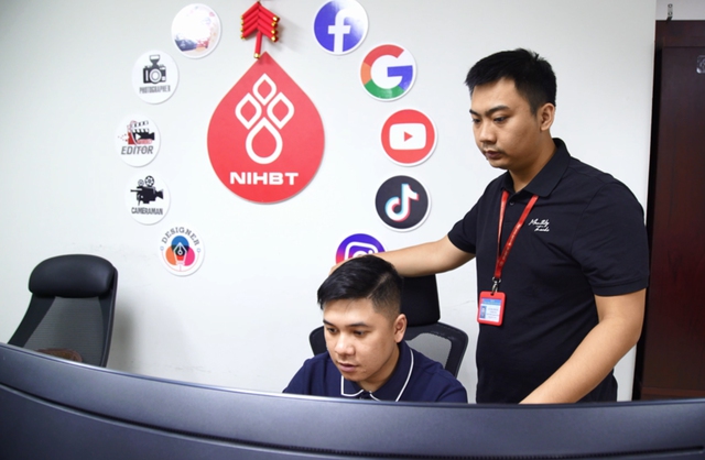 Đằng sau một đơn vị máu là cả cuộc chiến phòng, chống HIV của những con người thầm lặng- Ảnh 5. Đằng sau một đơn vị máu là cả cuộc chiến phòng, chống HIV của những con người thầm lặng- Ảnh 5.